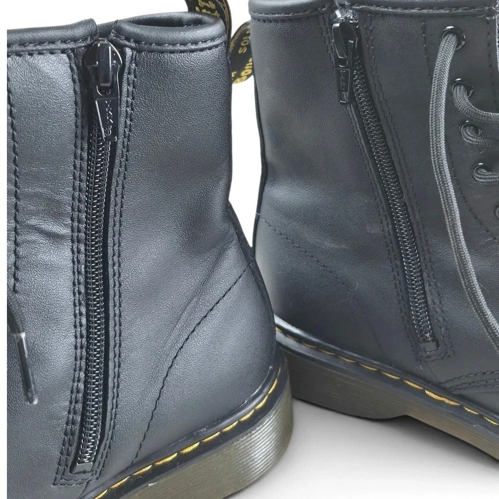 Dr. Martens 1460 Y Kids Size 5 Black Excellent Side Zip Lace Up Combat‎ Boots